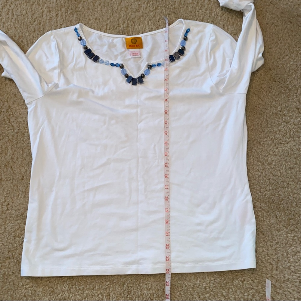 🔹Ruby Rd Beaded Neck Accent Top🔹 - Picture 8 of 9